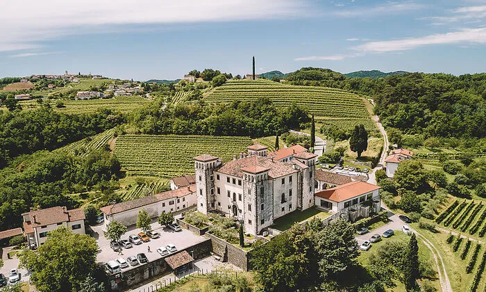 Auch im Schloss Dobrovo wartet ein abwechslungsreiches Programm zu Ehren der Kirsche
