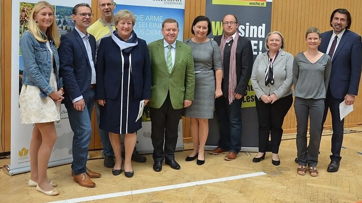 Die Ehrengäste bei der Bildungsmesse