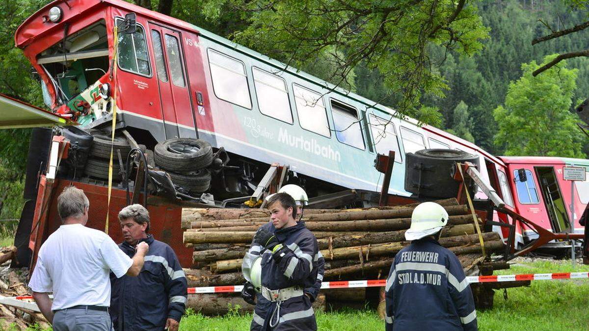 Der Schaden nach der Kollision ist enorm