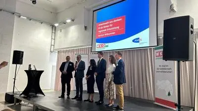 Der Vortrag wurde von bekannten Gesichtern der WKO, des AMS und der Politik eröffnet: (v.l.n.r.): Martin Heidinger, Josef Herk, Yvonne Popper-Pieber, Joachim Schnabl, Ingrid Gürtl und Daniel Kos
