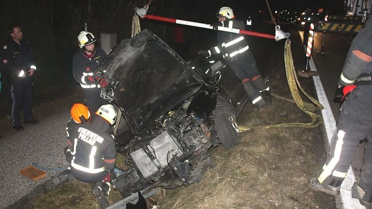 Der Lenker blieb bei dem Unfall unverletzt