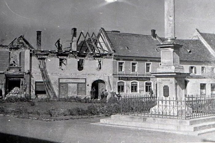 Der zerstörte Feldbacher Hauptplatz.