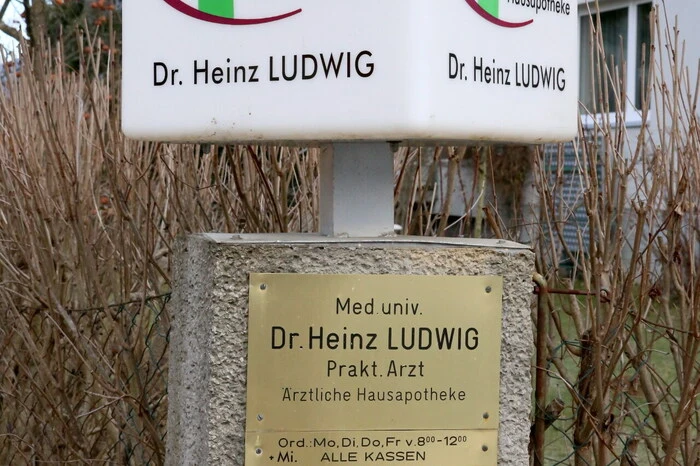 ... Finanzprüfer Wolfgang Haimburger, Gasthof „Schattleitner“-Chefin Gisela Breitenhuber, Autoexperten Alois Kammersberger, die Ordinations-Mitarbeiterinnen Riki Kitz, Irmgard Kohlweiß und Annabella Glabutschnig, Kräuterpädagogin Uta Haimburger, Sohn Peter Ludwig mit Gattin Christina, Gemeindevorstand Manfred Sacherer ... 