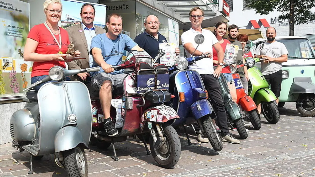 Vespas aus den verschiedensten Epochen kann der Weizer Verein "Roller Club Scootermania" vorweisen 