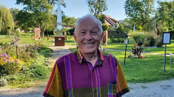 Auch Wolfgang Neffe, Initiator des Kunstparks, war bei der Lesung dabei.