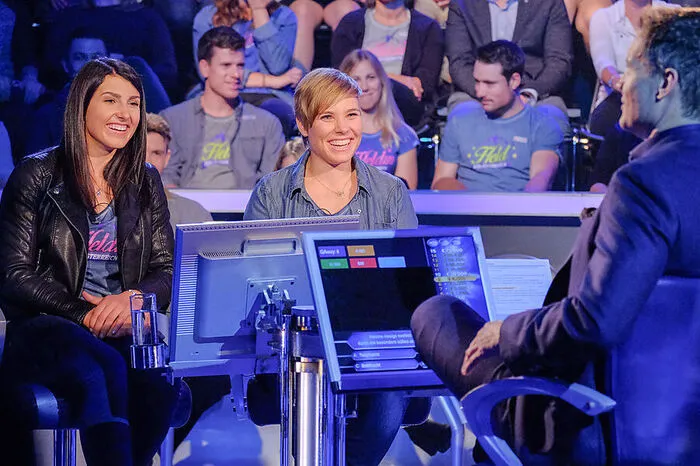 Genauso wie die Skirennläuferinnen Stephanie Venier und Nicole Schmidhofer.