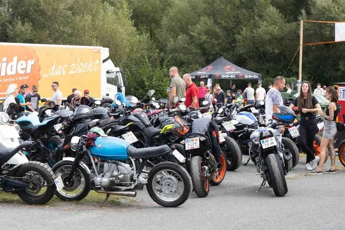 Veranstaltet wurde das Event vom Street Hawks MC und dem Enduro Club Wechselland ...