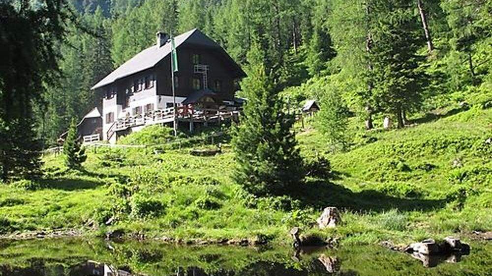 Die Rottenmanner Hütte wurde von einer strengen Jury geprüft und darf ab sofort das begehrte Umweltzeichen des ÖAV tragen	