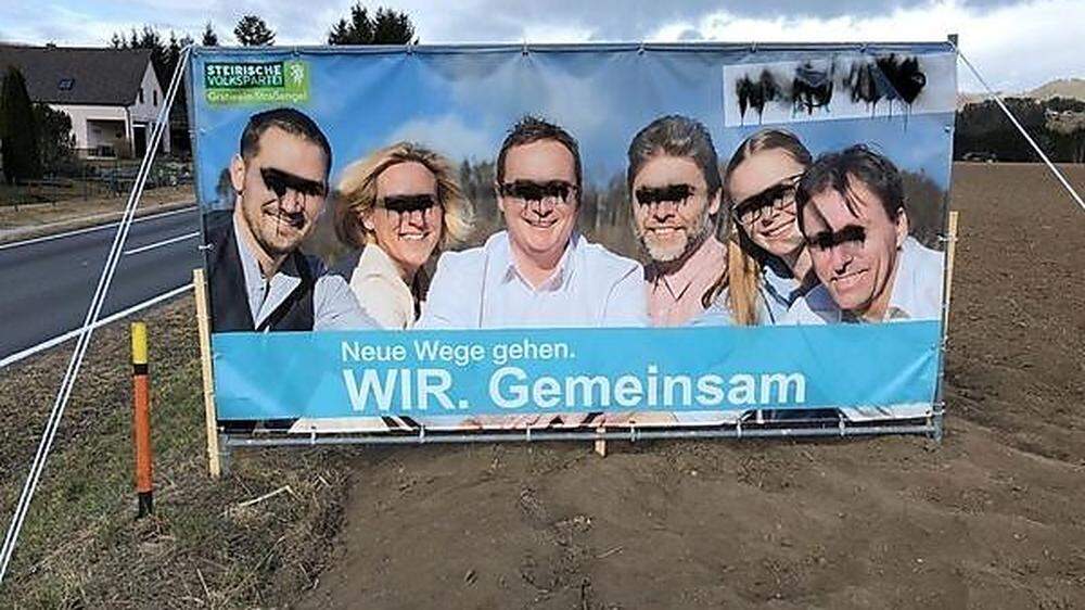 In Gratwein-Straßengel wurden am Wochenende ÖVP-Plakate beschmiert und demontiert 