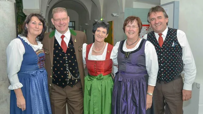Der Dichter und evangelische Pfarrer Otto Bünker wäre dieses Jahr 100 Jahre alt geworden. Seinem vielfältigen Schaffen wurde von den Sängern des Singkreis Porcia und der Singgemeinschaft Döbriach sowie der evangelischen Akademie Kärnten ein Abend gewidmet. Im Bild Mitglieder der Singgemeinschaft Döbriach.