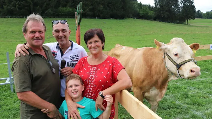 Anlässlich des 40-jährigen Bestandsjubiläums organisierten die Mitglieder des Faßdauben-Club Krems unter Obmann Marc Treml das erste Kuh-Bingo auf der Lex’nwiese in Voitsberg-Krems.
