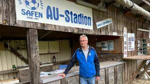 Schweren Herzens muss Erwin Zettl, Obmann der Sportgemeinschaft Safen, das geliebte „Au-Stadion“ aufgeben