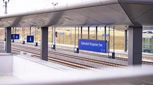 Blick auf Bahnsteig | Am Bahnhof Kühnsdorf Klopeiner See wird jetzt verstärkt videoüberwacht