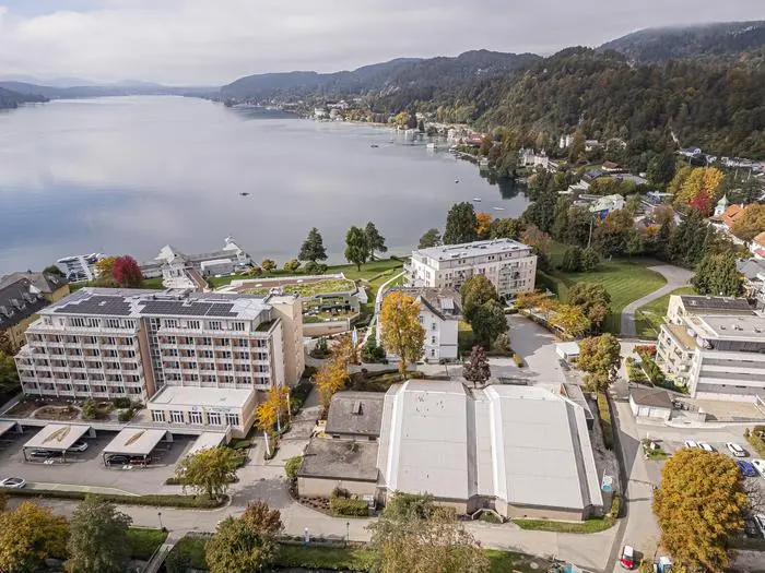 Werzers Areal Tennisplätze Tennishalle Pörtschach Oktober 2024