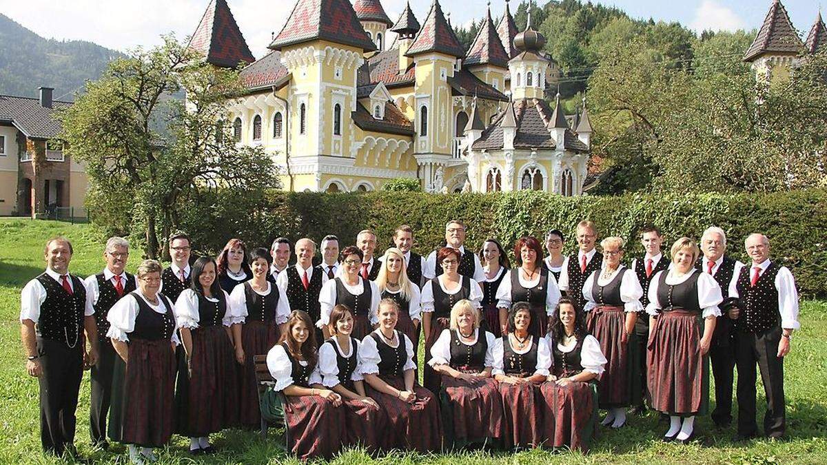 Gesungen wird auch im Hof des Schlosses Elberstein