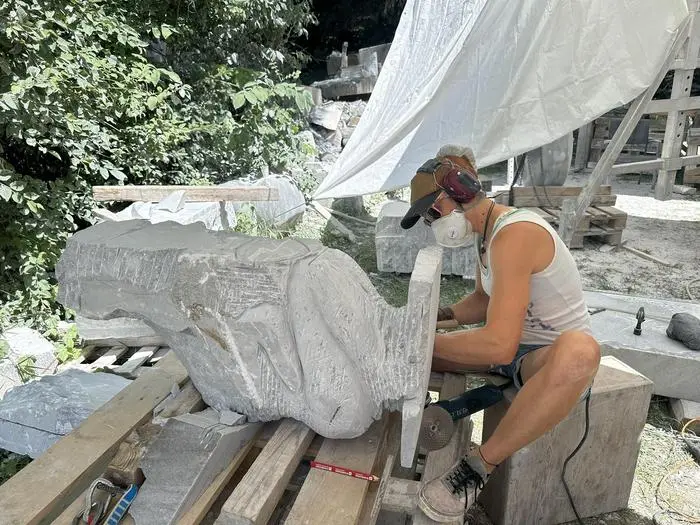 Nina Herzog ist zum ersten Mal im Steinbruch