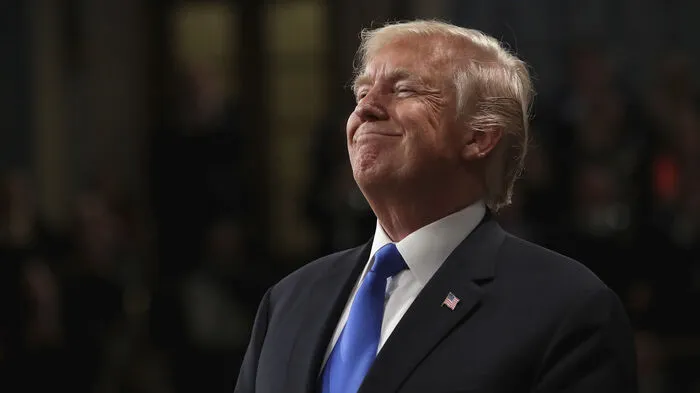 Der US-Präsident zeigt sich zufrieden: In seiner Rede zur Lage der Nation beschwört Donald Trump den "amerikanischen Geist".
