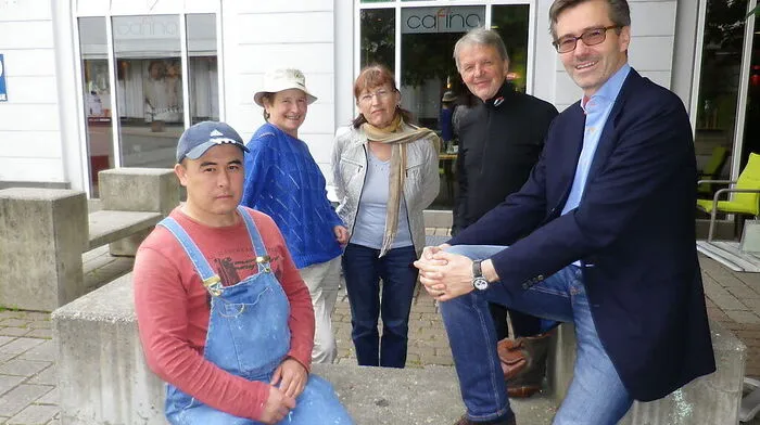 Akramzhan Abdrahmanov, Monika Eichkitz, Elisabeth und Peter Breidler und Georg Niedersüß (von links)