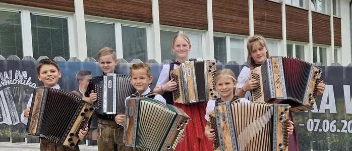 Die Poggersdorfer Knirpse: Lukas Deutschmann, Emely Moser, Marie Rappitsch, Susanne Duller, Rafael Malle und Alexander Pachatz (von links)