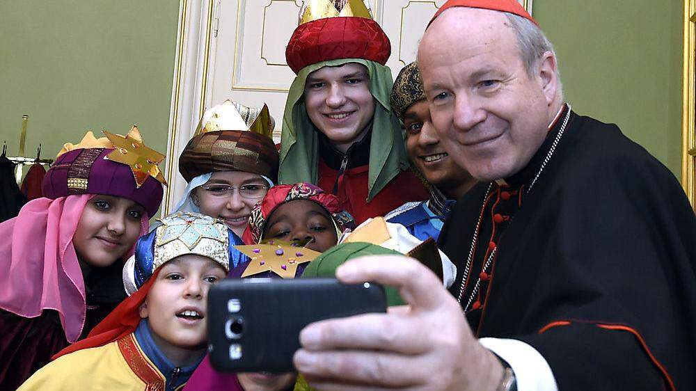 Selfie mit dem Kardinal - hier bei einem Sternsingerbesuch 2014