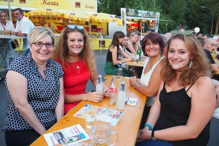 Die Freiwillige Feuerwehr St. Georgen am Sandhof lud zum mehrtägigen Fest, das am Freitag mit der Blaulichtparty und DJ startete.