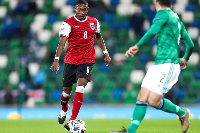 David Alaba 4: Gestaltete sein Comeback auf äußerst zufriedenstellende Weise. Stillte als Außenverteidiger seinen Offensivdrang und präsentierte sich mit starker Übersicht als Initiator zahlreicher Chancen.