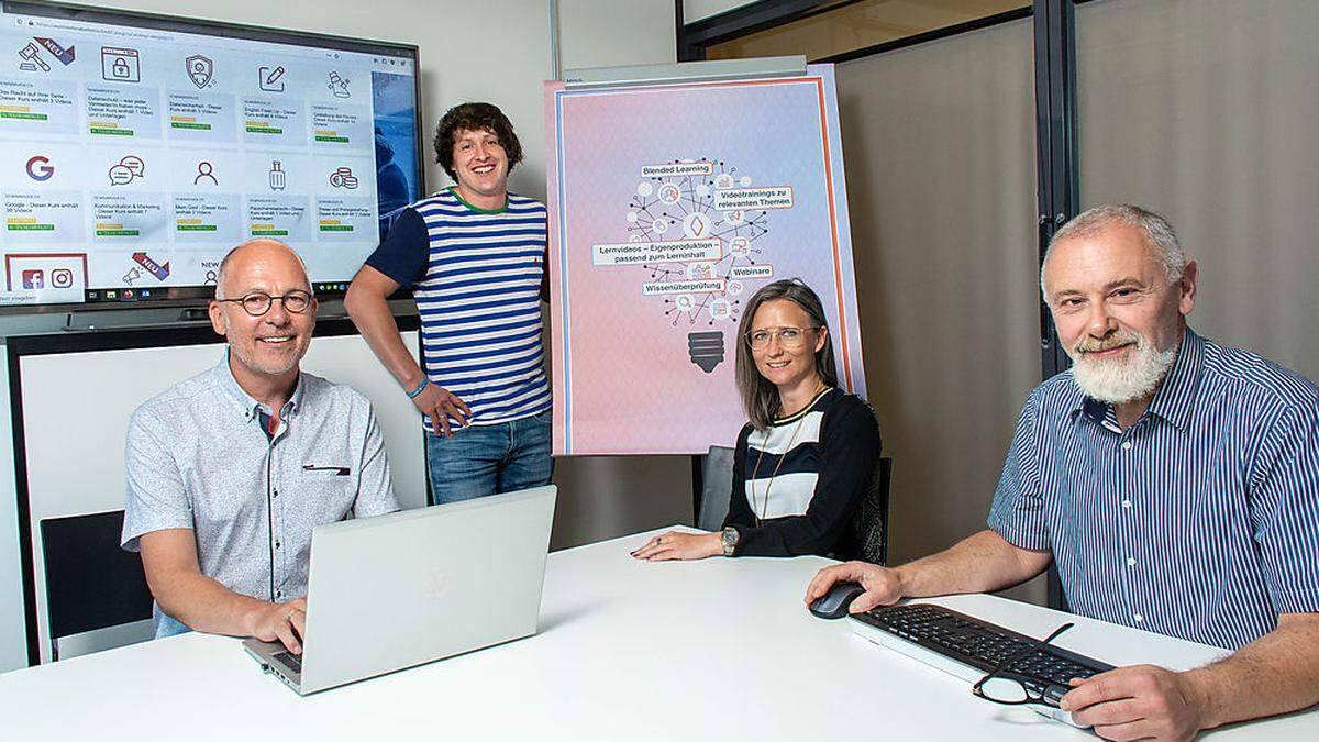 Anton Habicher (Tourismusabteilung), Markus Mitterdorfer, Katrin Perktold (Verband der Tiroler Tourismusverbände) und Gerhard Föger (Leiter Tourismusabteilung Tirol)