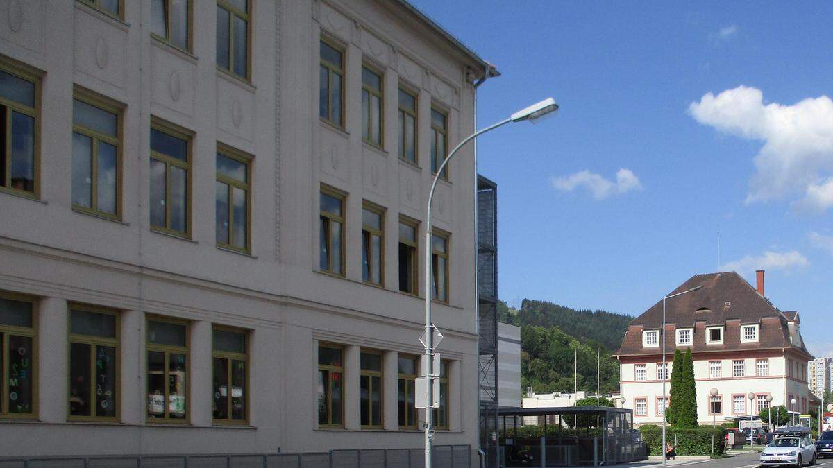 Der Vorfall ereignete sich im Schulzentrum Pestalozzi in Leoben (links im Bild)