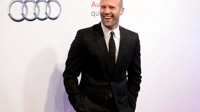 Jason Statham. Vor einigen Jahren noch der Top-Actionstar Großbritanniens, mittlerweile können sich gerade noch drei Prozent der Befragten ihn als Bond vorstellen. Das reicht aber immer noch für Platz 4.