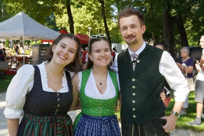 Zahlreiche Besucher kamen am Samstag zur Eröffnung des 22. Spittaler Kirchtags in den Stadtpark. 