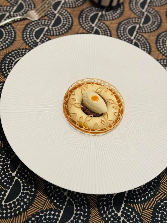 Duftpelargonie mit Sanddorn, Rum, Haselnuss und Kaffee.