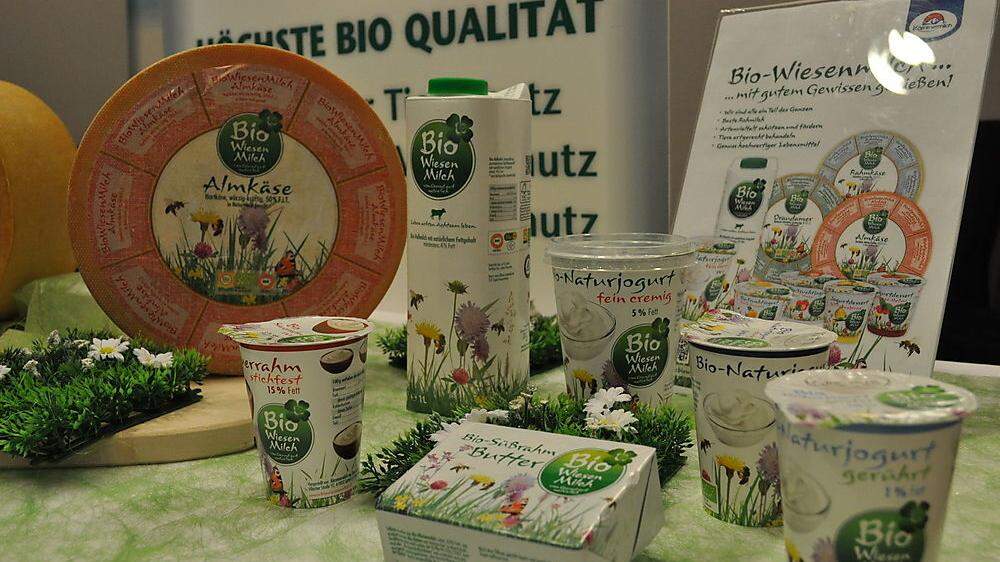 Die Bio-Wiesenmilch stellt einen erheblich über EU-Bio hinausgehenden Standard dar