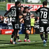Seedy Jatta, Gizo Mamageishvili, Otar Kiteishvili und Vakmir Matoshi (von links) feiern den 4:1-Sieg