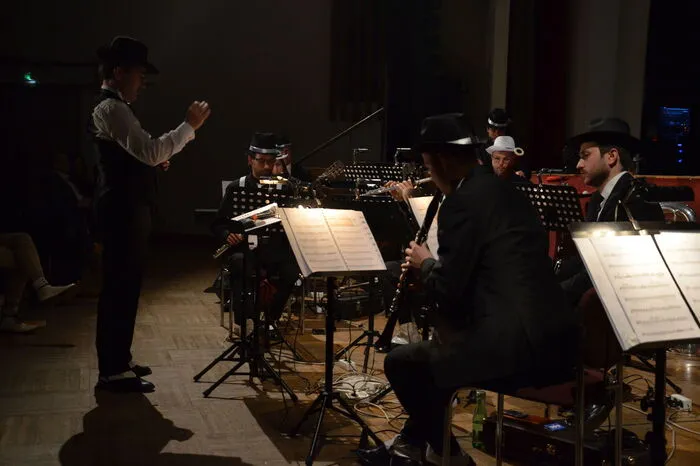Das "Varieté Orchester unter der Leitung von Hans Pircher bot ein musikalisches Feuerwerk der Extraklasse