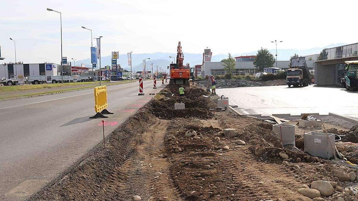 Mit dem ersten Bauabschnitt wurde begonnen, Fertigstellung wird im Oktober sein