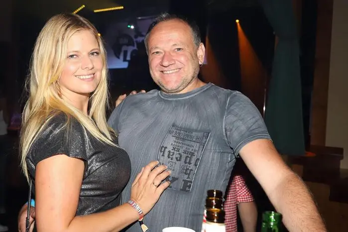 Mitgefeiert hat auch die Schlagersängerin Melanie Payer mit Ehemann.
