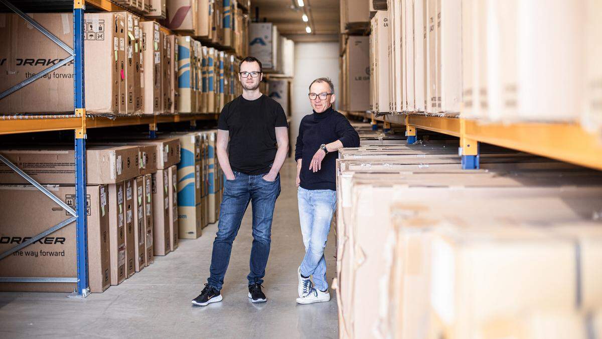 Werner Zanier, Geschäftsführer und Gründer des exklusiven Kneissl Lizenznehmers Fitstore24 GmbH (links) sein Sohn Mario Zanier, CTO von Fitstore24
