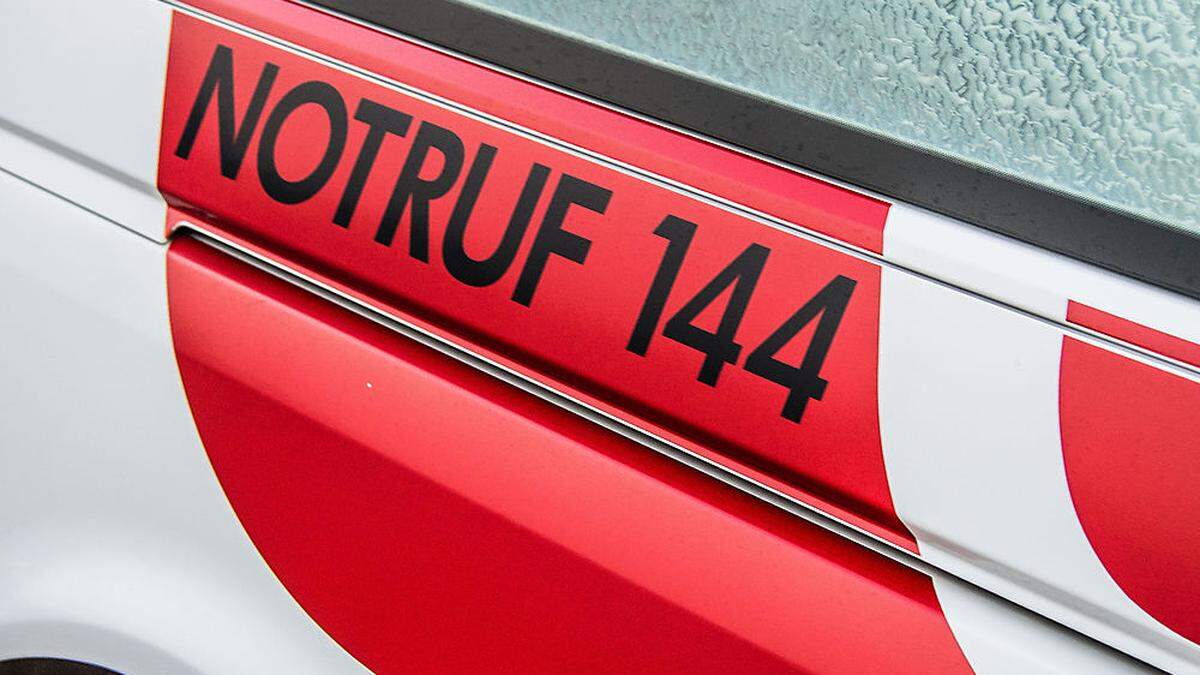 Schwerer Unfall im Lavanttal: 18-jährige Schülerin von Auto erfasst