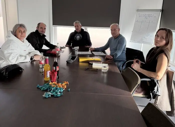 Von links nach rechts: Carmen Ebner und Stefan Mutschlechner vom SC Lienz, Ivo Drinkovic (Präsident SK Zagreb) sowie Werner Frömel und Ecaterina Tolicova (Organisationskomitee)