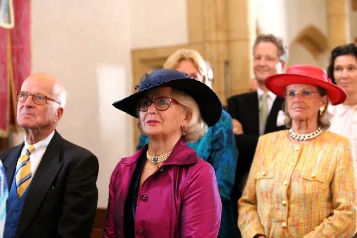 Rund 200 Gratulanten stellten sich in der Stiftskirche ein.