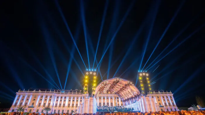 Das Sommernachtskonzert der Wiener Philharmoniker Freitagabend erfreute auch den einen oder anderen Politiker.