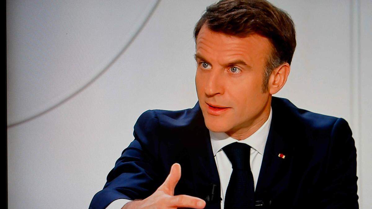 Macron beim TV-Interview mit TF1 and France 2