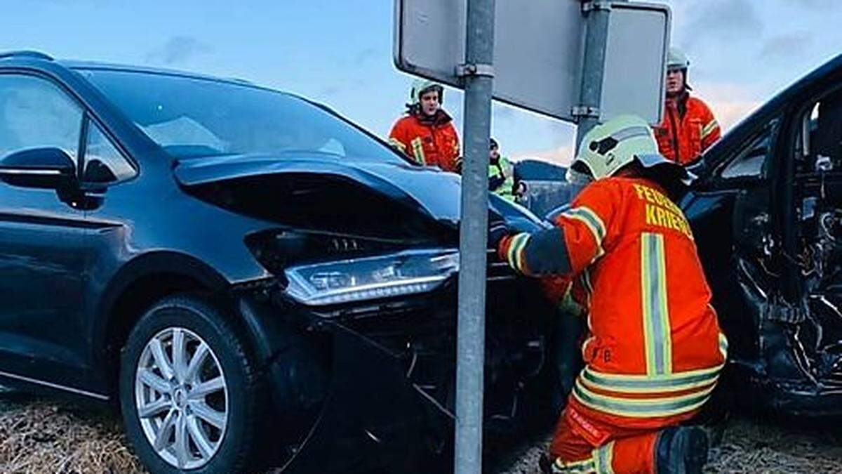 Zu einem Verkehrsunfall mit zwei beteiligten Autos kam es am Mittwochvormittag auf der B 72 in Krieglach