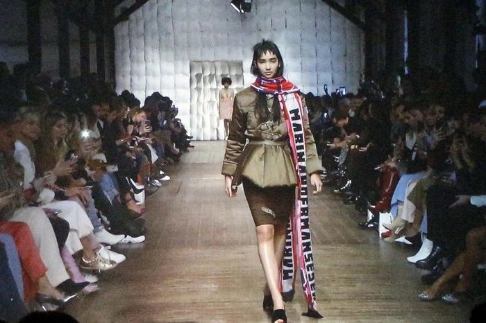 ...welche direkt von der Berliner Fashion Week in die oststeirische Thermenhauptstadt jettete.