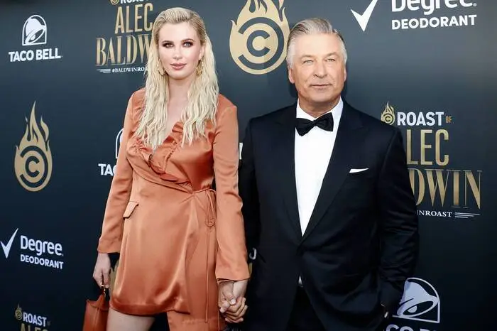 Model Ireland Baldwin macht Papa Alec Baldwin zum ersten Mal zum Großvater