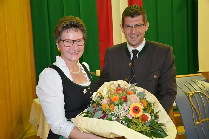 Herma Hartweger mit Landesrat und Agrarreferent Martin Gruber.