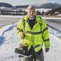 Hannes Weiss vom Radlerstop in St. Veit schnürt schon die Eisschuhe