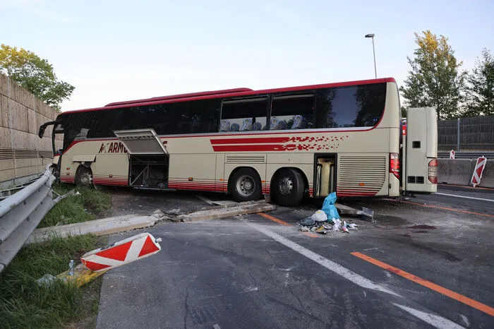 Mehr Bilder von der Unfallstelle...