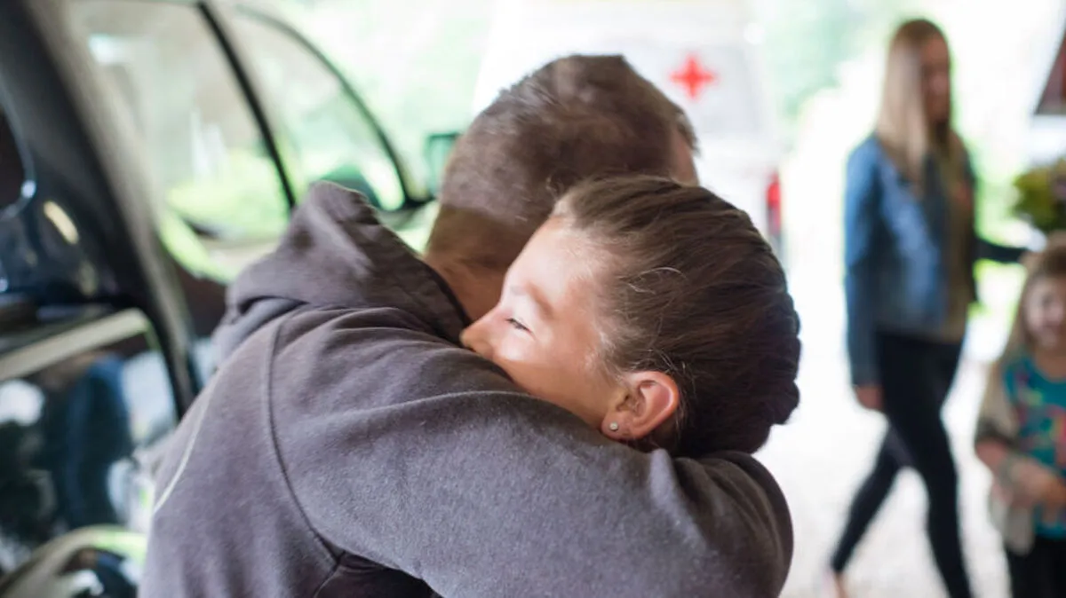 Die elfjährige Ersthelferin und ihre Tante fielen sich in die Arme