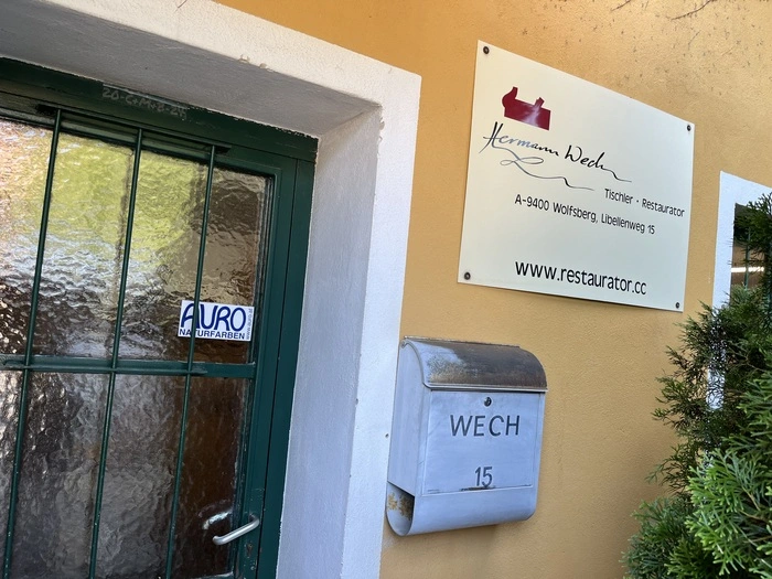 Wechs Betrieb befindet sich in einem ehemaligen Stall am Libellenweg 15 in Wolfsberg